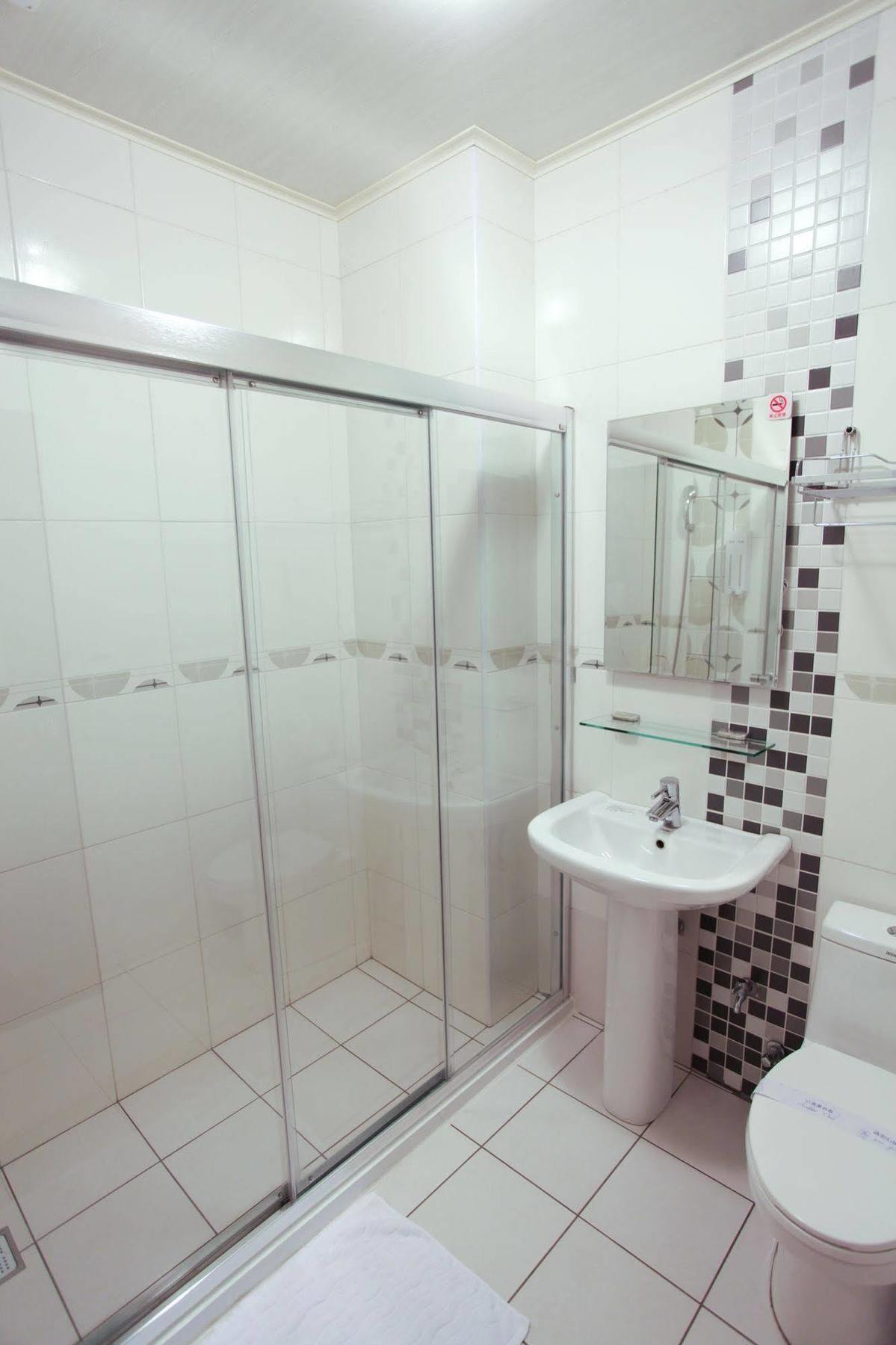 輕旅小站 Soft Travel Hostel T'ai-tung Exterior foto